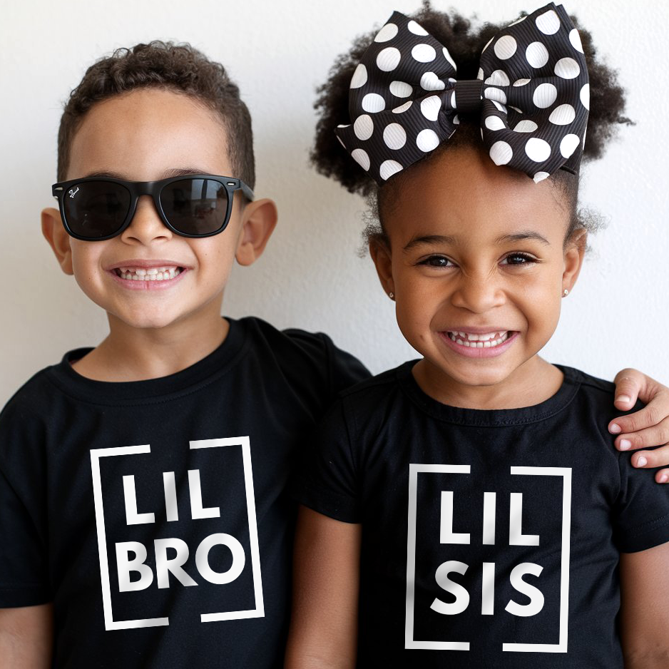 "Black and White Family" T-Shirt Sparbundle